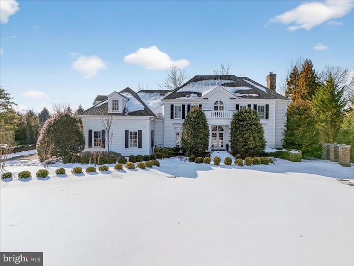 Property Photo:  8 Woodmere Way  NJ 08534 