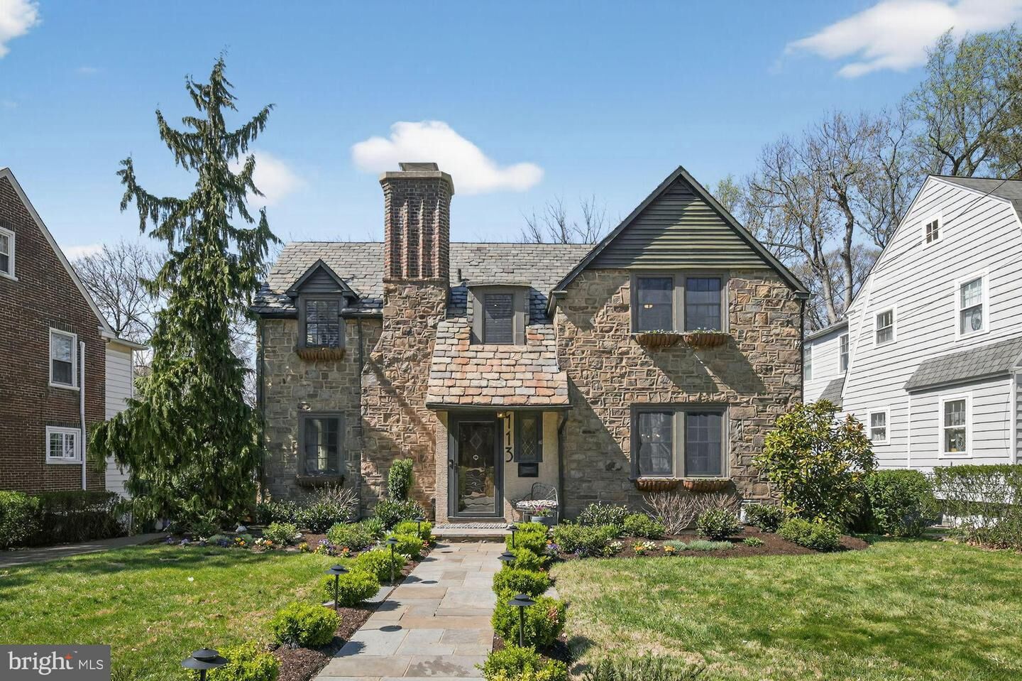 Property Photo:  113 Waverly Road  PA 19095 