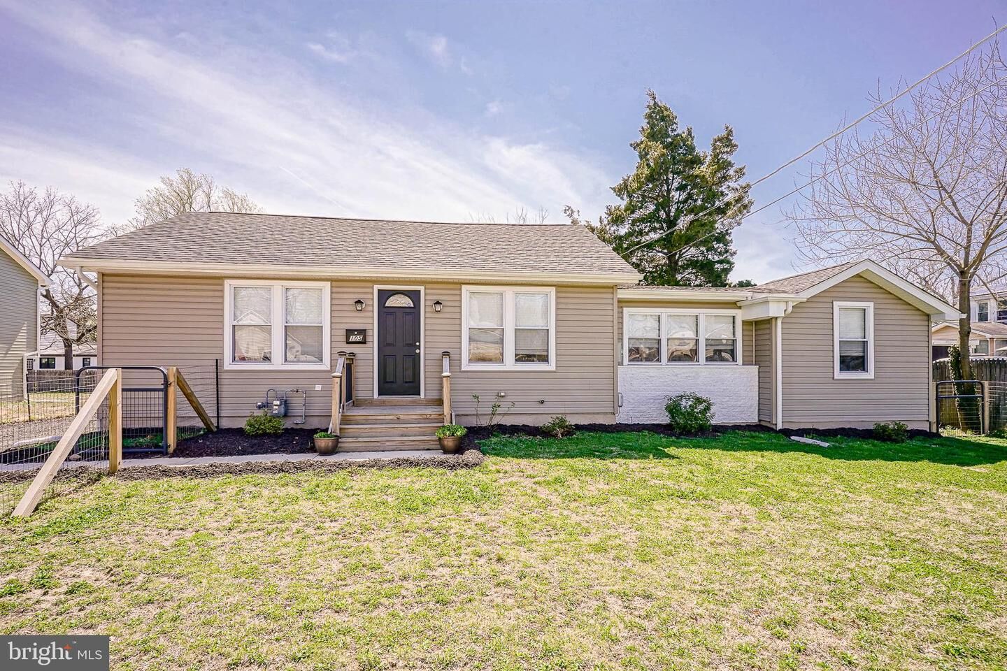Property Photo: 105 Oxford Street NJ 08360