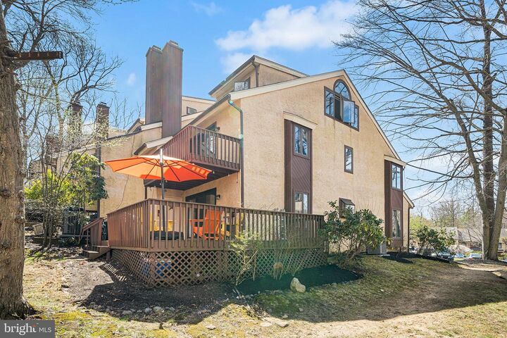 Property Photo:  512 Williamson Circle  PA 19063 