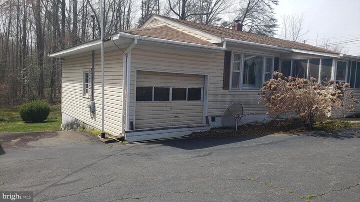 Property Photo:  24040 Hollywood Road  MD 20636 