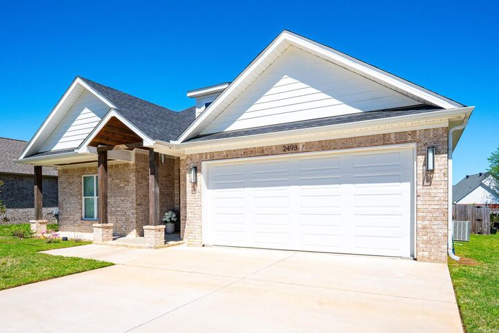 Property Photo:  2498 Lilac Drive  AR 72034 