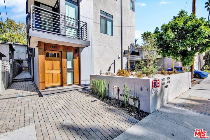 Property Photo: 1458 Butler Ave CA 90025