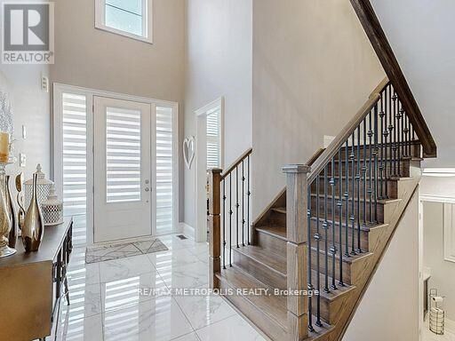 Property Photo:  126 Silk Twist Drive  ON L9N 0W1 