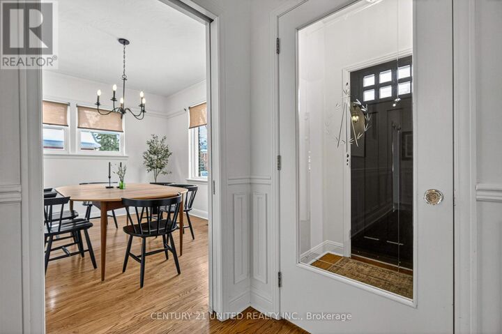 Property Photo:  499 Hunter Street West  ON K9H 2M9 