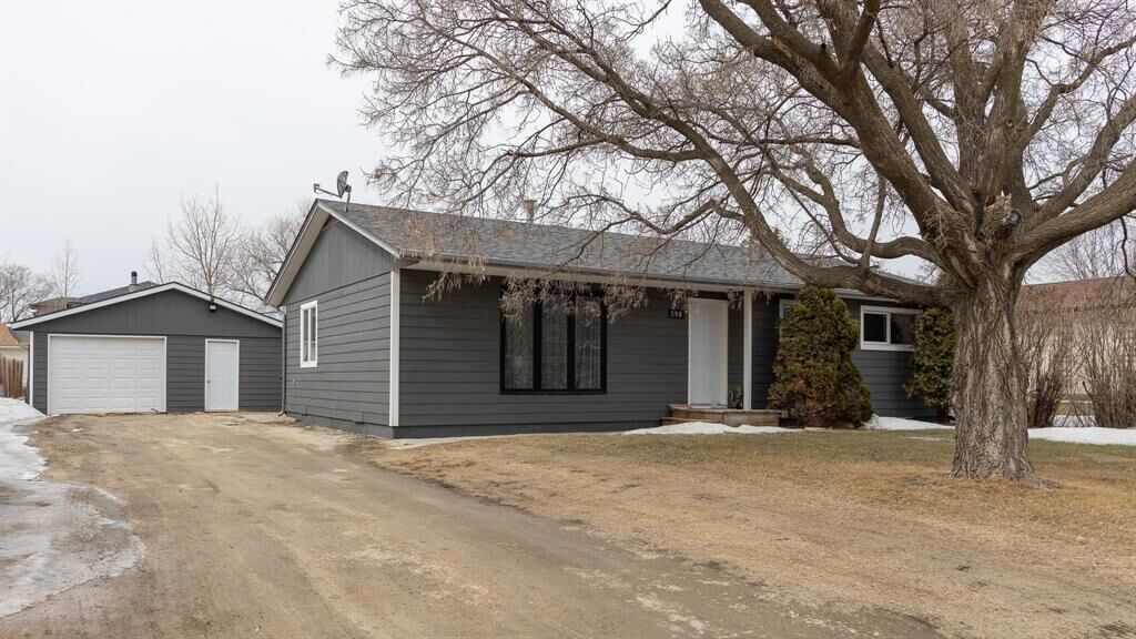 Photo de la propriété:  390 Giesbrecht Street  MB R5G 2C8 
