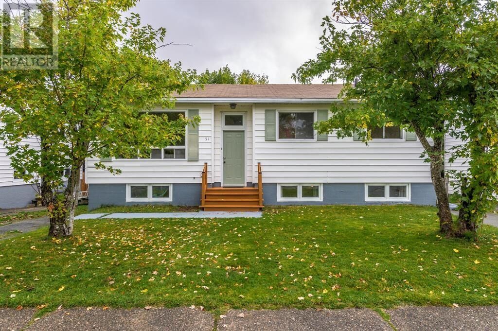 Photo de la propriété:  51 Fox Avenue  NL A1B 2H8 