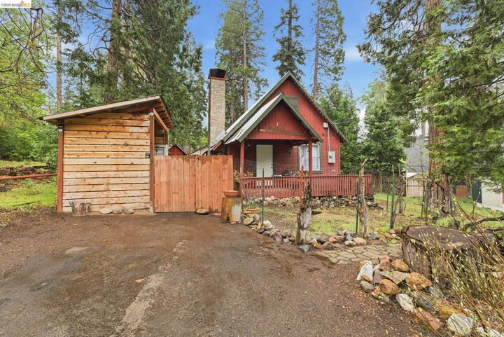 Property Photo:  24249 Sugar Pine Rd  CA 95346 