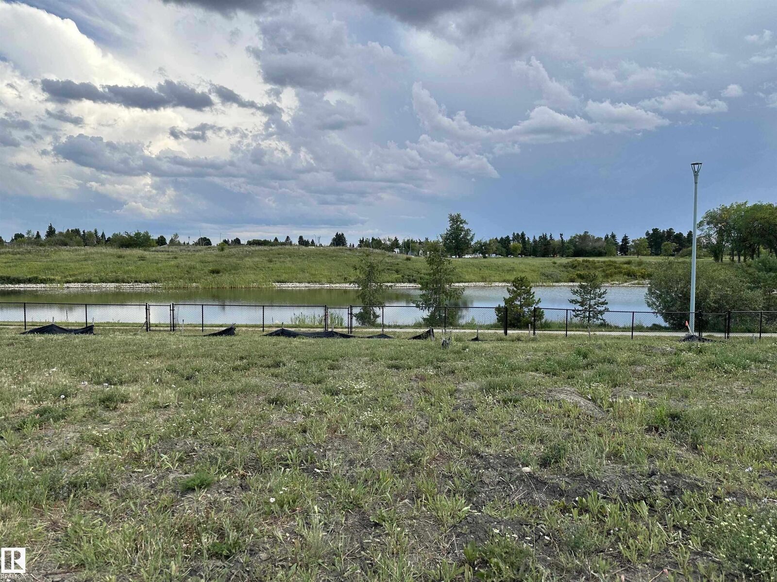 Property Photo:  9227 156 Avenue NW  AB T5Z 0S4 
