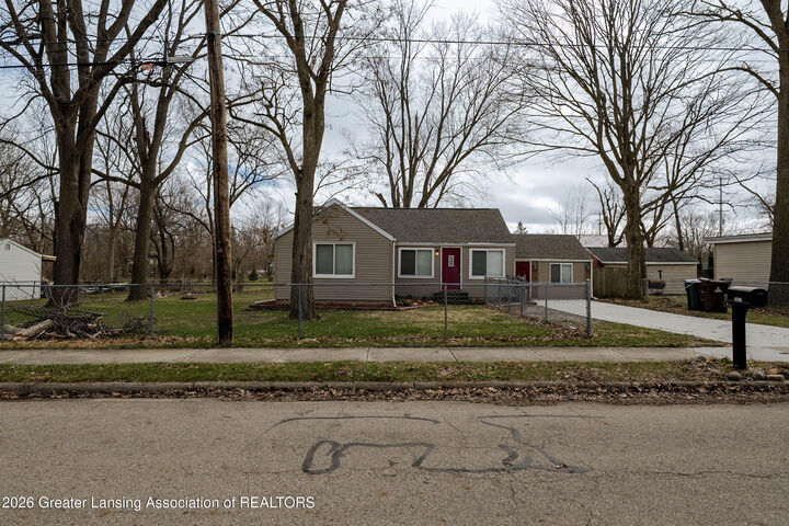 Property Photo: 5017 Ingham Street MI 48911