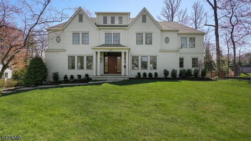 Property Photo: 909 Wyandotte Trl NJ 07090
