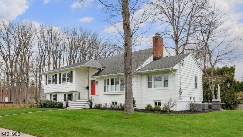 Property Photo:  401 Poe Ave  NJ 07090 