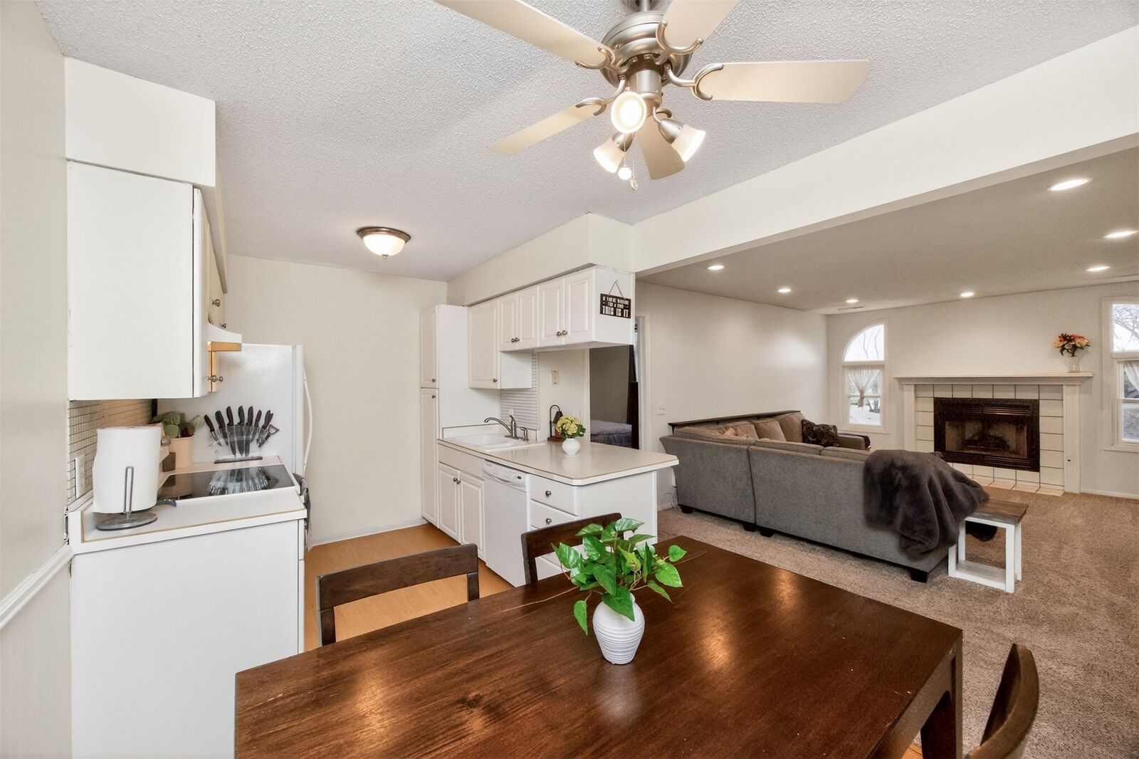 Property Photo:  401 SE Lowell Drive 6  IA 50021 