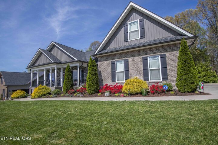 Property Photo: 8125 Frederick John St TN 37938