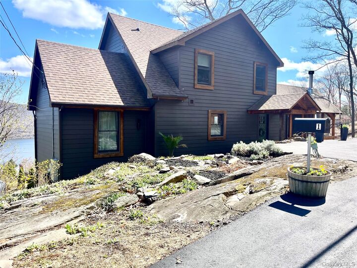 Property Photo:  1 Deer Trail S  NY 10925 