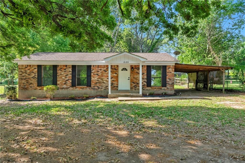 Property Photo: 8139 Wards Lane AL 36575