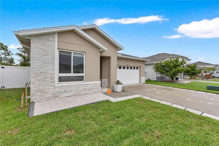 Property Photo: 4334 Southern Vista Loop FL 34772