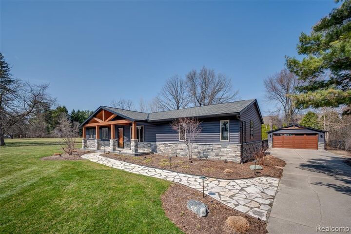 Property Photo:  2775 E Square Lake Road  MI 48085 3940 