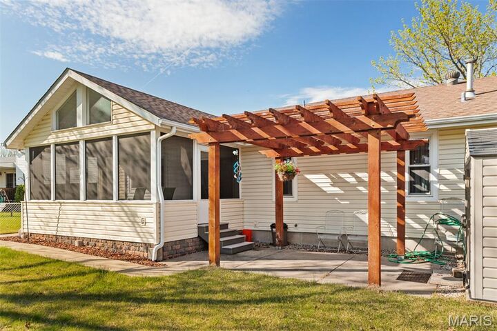 Property Photo:  145 Universal Drive  MO 63376 