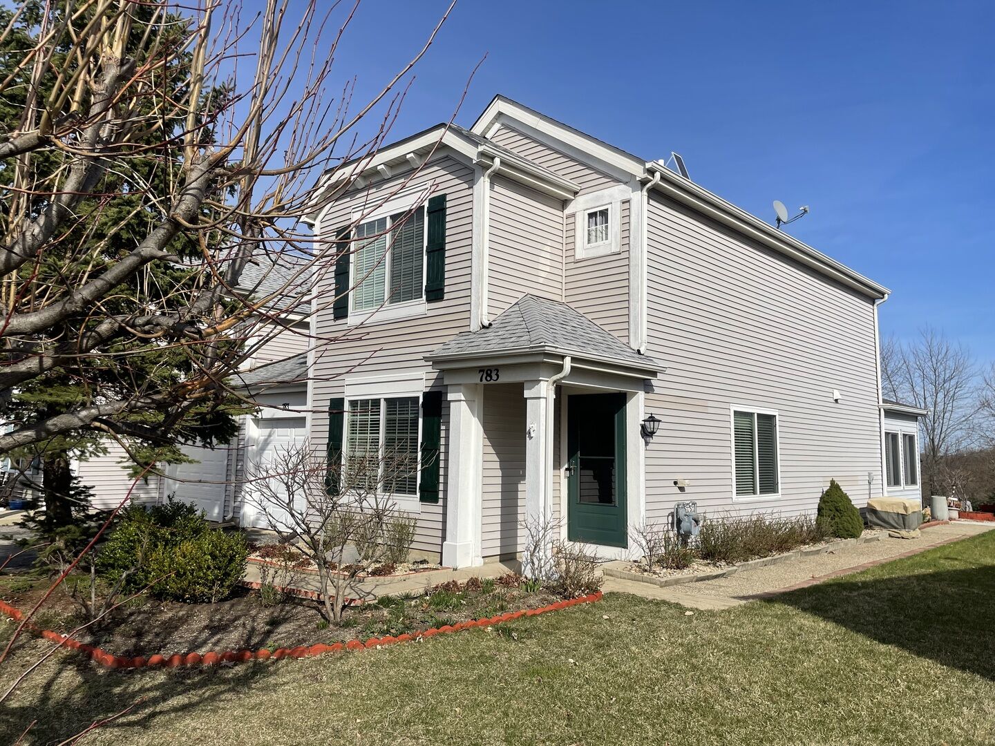 Property Photo:  783 S Providence Lane  IL 60073 