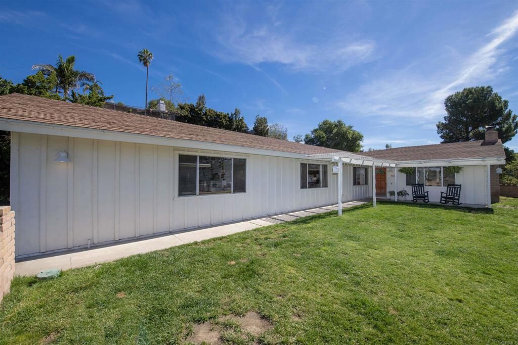 Property Photo:  500 Beaumont Drive  CA 92084 