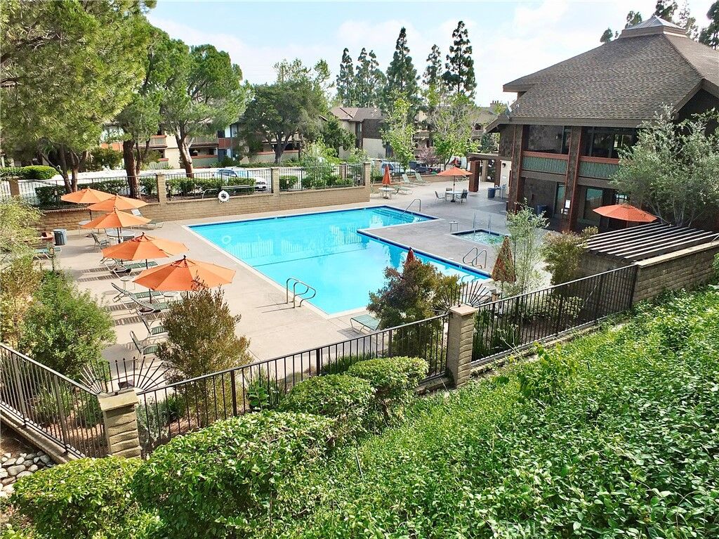 Property Photo:  2510 E Willow 102  CA 90755 