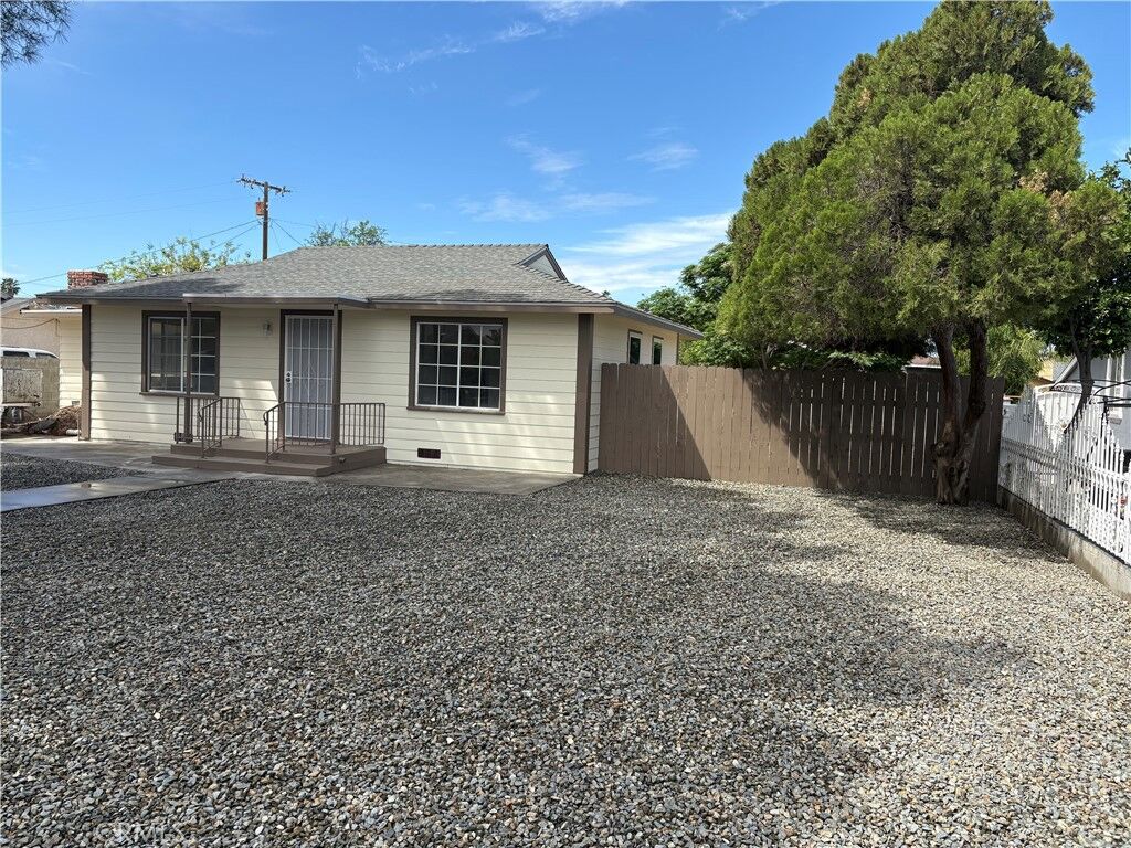 Property Photo:  638 S Estudillo  CA 92583 