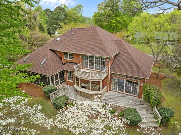 Property Photo:  203 Westchester Drive  NC 28557 