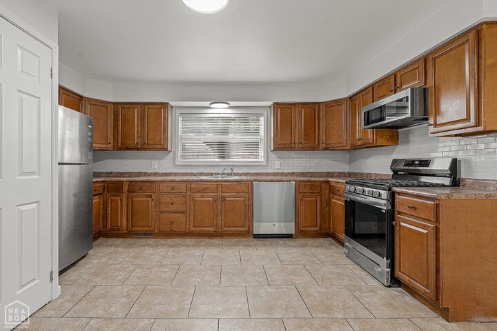 Property Photo:  401 W Highland  AR 72401 