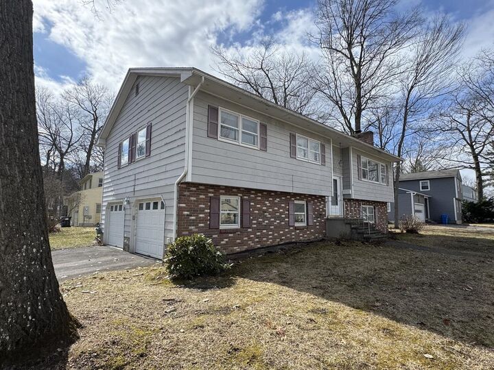 Property Photo: 5 Birchwood Lane VT 05408