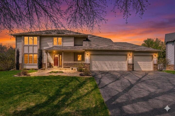 Property Photo:  2203 Leyland Bay  MN 55125 