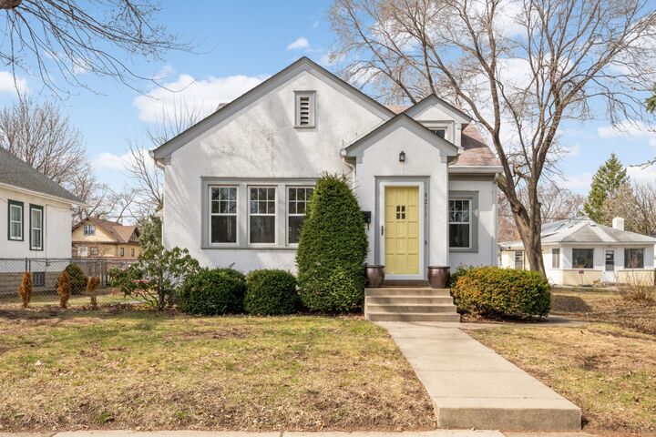 Property Photo:  4211 Upton Avenue N  MN 55412 