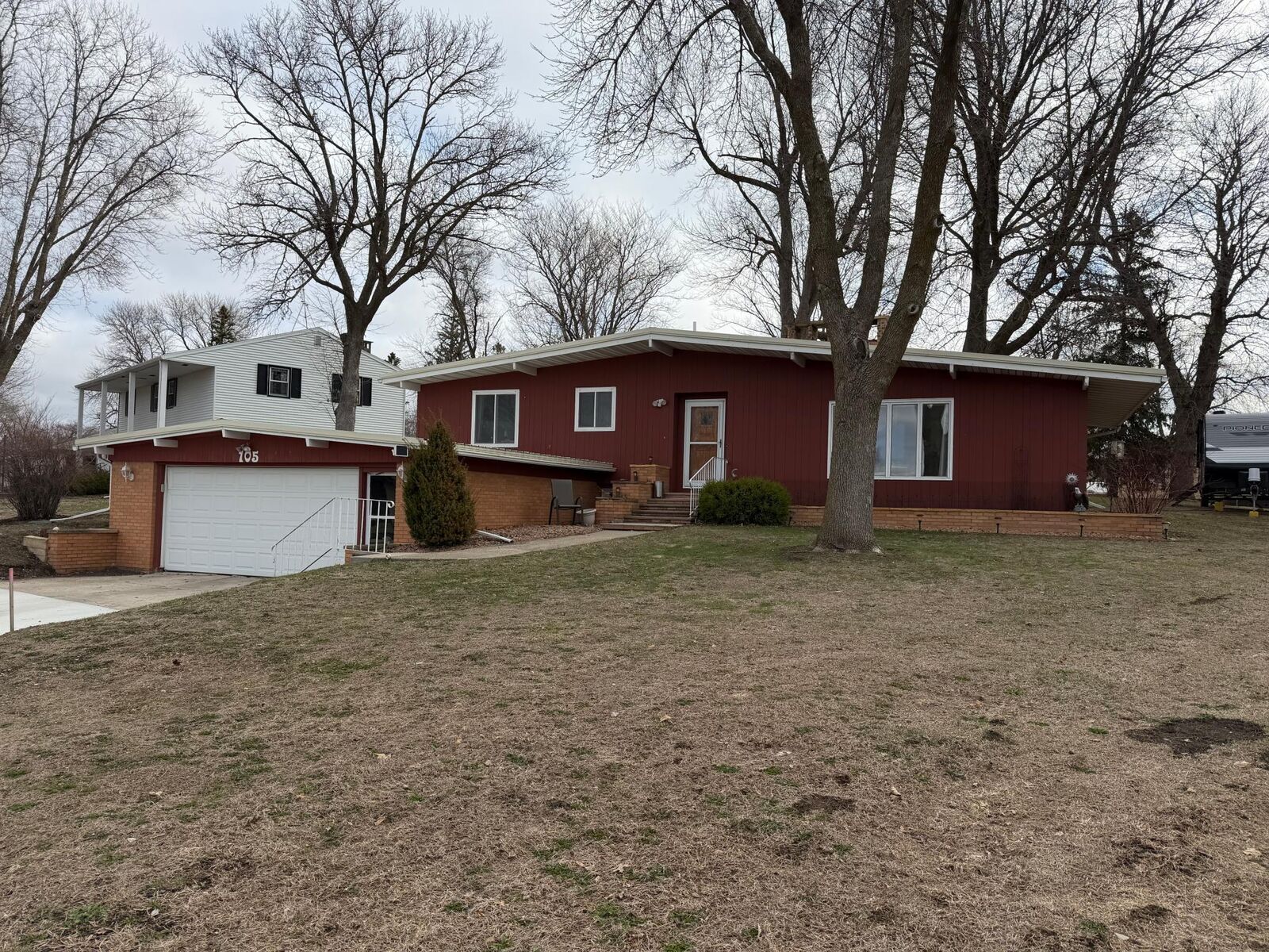 Property Photo:  105 7th Street N  MN 56051 