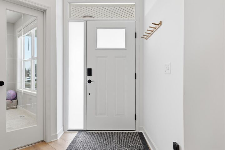 Property Photo:  748 Longmeadow Lane  MN 55387 