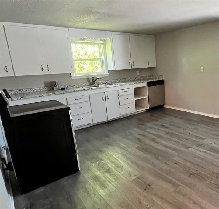 Property Photo:  821 Bond Street A  TX 76114 