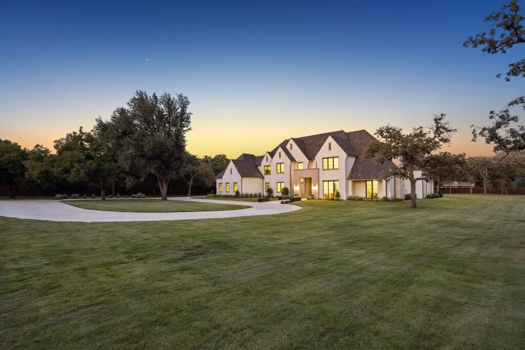 Property Photo:  617 Leta Lane  TX 76034 