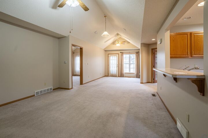 Property Photo:  790 Cedar View Dr 401  IA 51031 