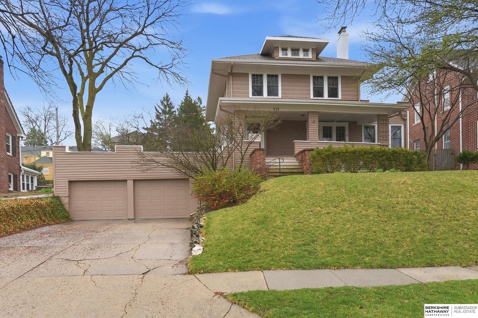 Property Photo:  513 S 58 Street  NE 68106 