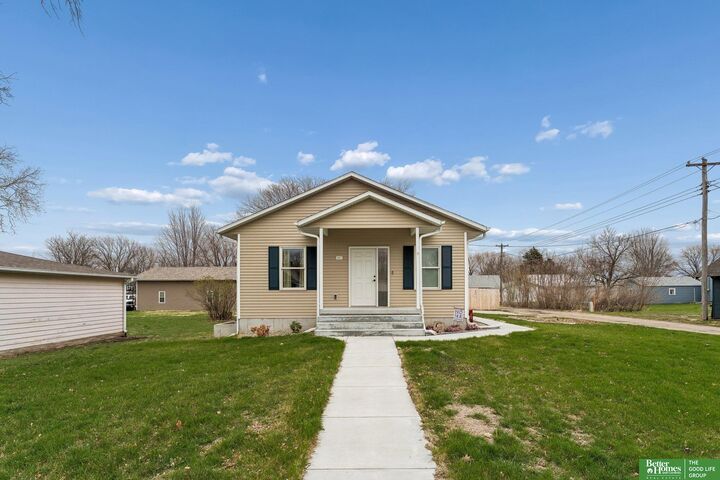 Property Photo: 317 N 11 Street NE 68061