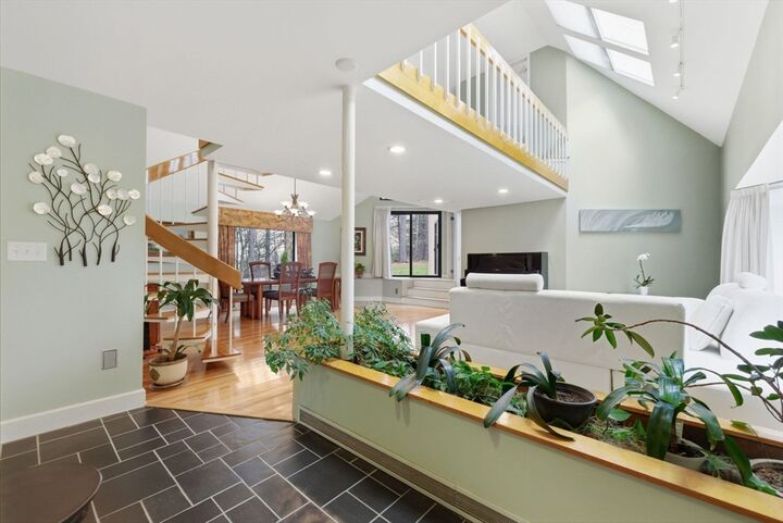 Property Photo:  40 Lincoln Cir E  MA 01810 