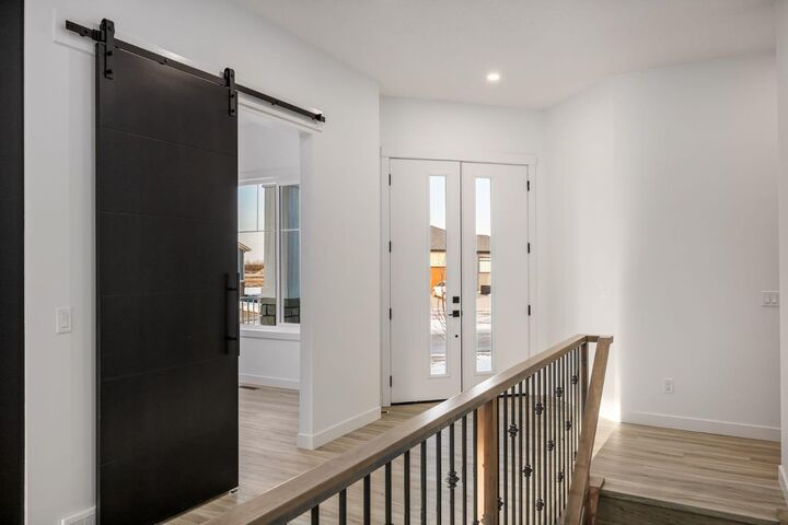 Photo de la propriété:  52 Lakes Estates Circle  AB T1P 0B7 