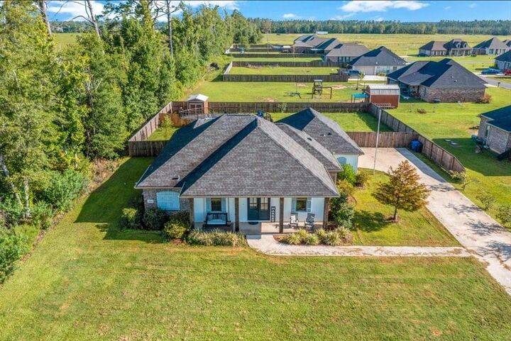 Property Photo:  245 Magnolia Church  LA 70657 