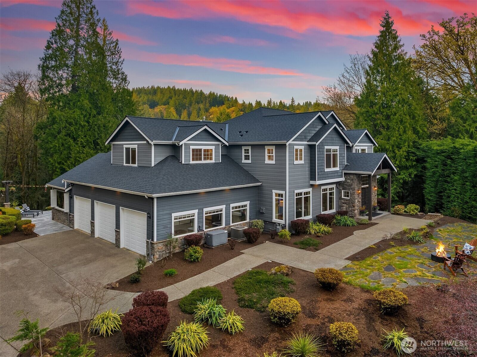 Property Photo:  16908 SE Licorice Way  WA 98059 