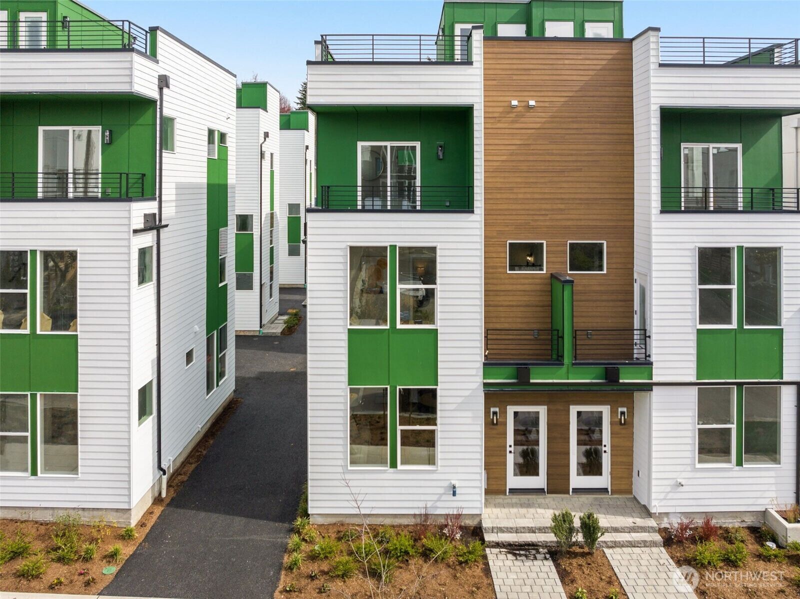 Property Photo:  906 A  28th Avenue S  WA 98144 