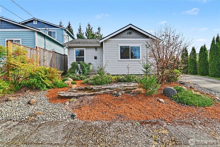 Property Photo:  1209  9th Avenue SE  WA 98501 