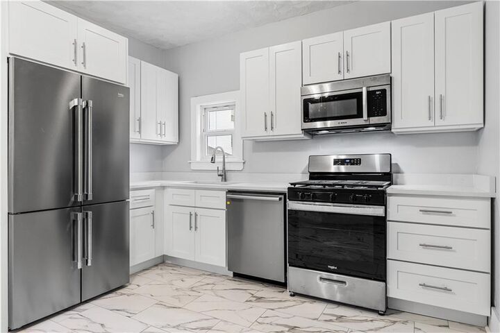 Property Photo:  176 Reynolds Avenue  RI 02905 