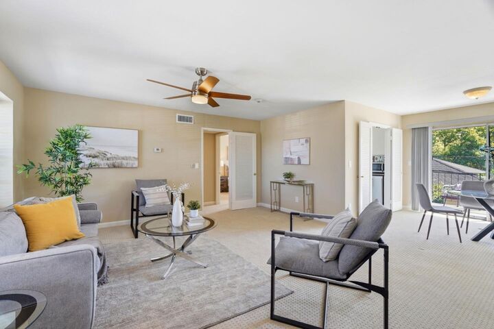 Property Photo:  1915 Mount Vernon Court 16  CA 94040 