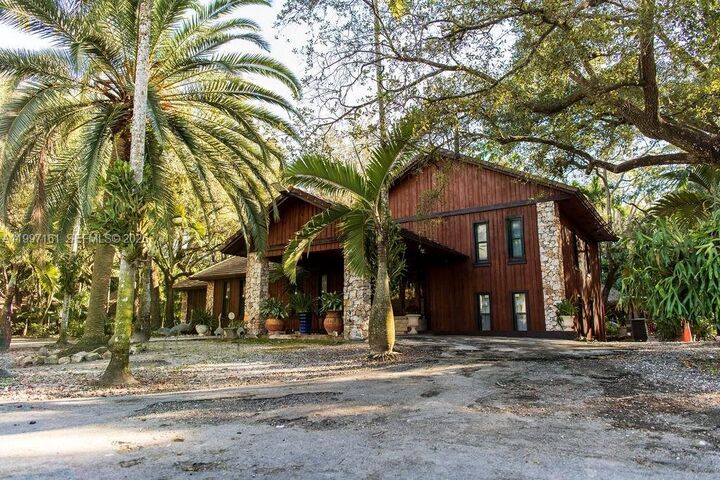 Property Photo:  15425 SW 268th St  FL 33032 