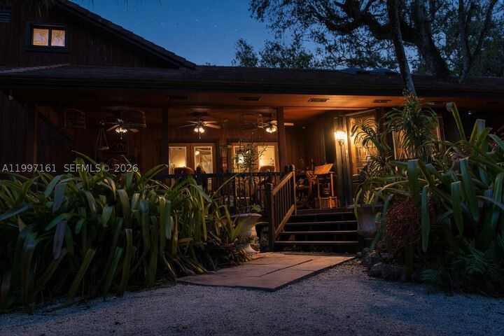 Property Photo:  15425 SW 268th St  FL 33032 