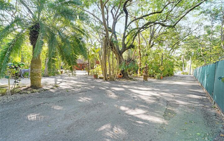 Property Photo:  15425 SW 268th St  FL 33032 